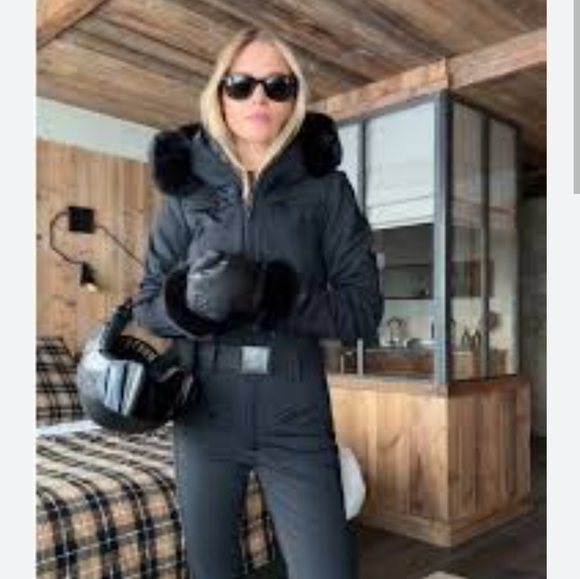 Goldbergh Parry Belted Hooded Faux Fur Trimmed Ski Suit In Black 4 NWT - Picture 12 of 16